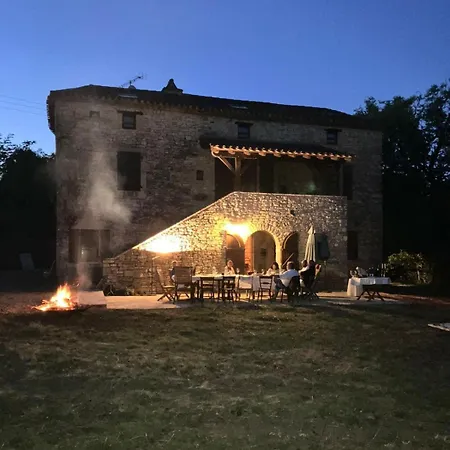 Vakantiehuis Piscine Privee - 10 Personnes Montgesty