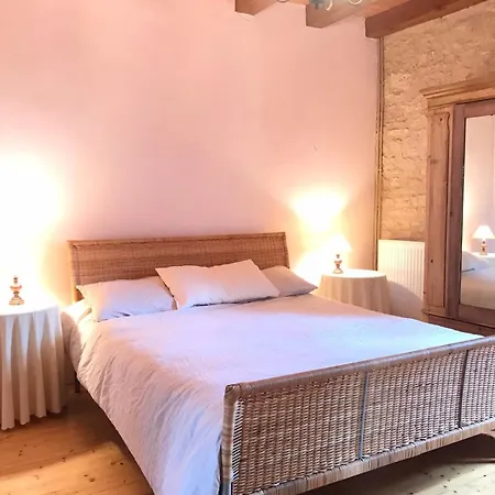 Vakantiehuis Piscine Privee - 10 Personnes Montgesty